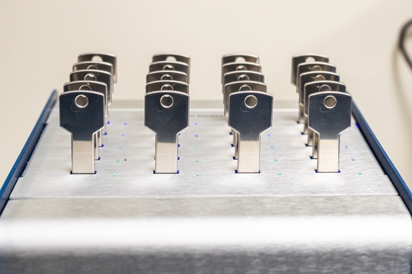 USB Duplication Flash Drives in Bay USB Duplication Flash Drives